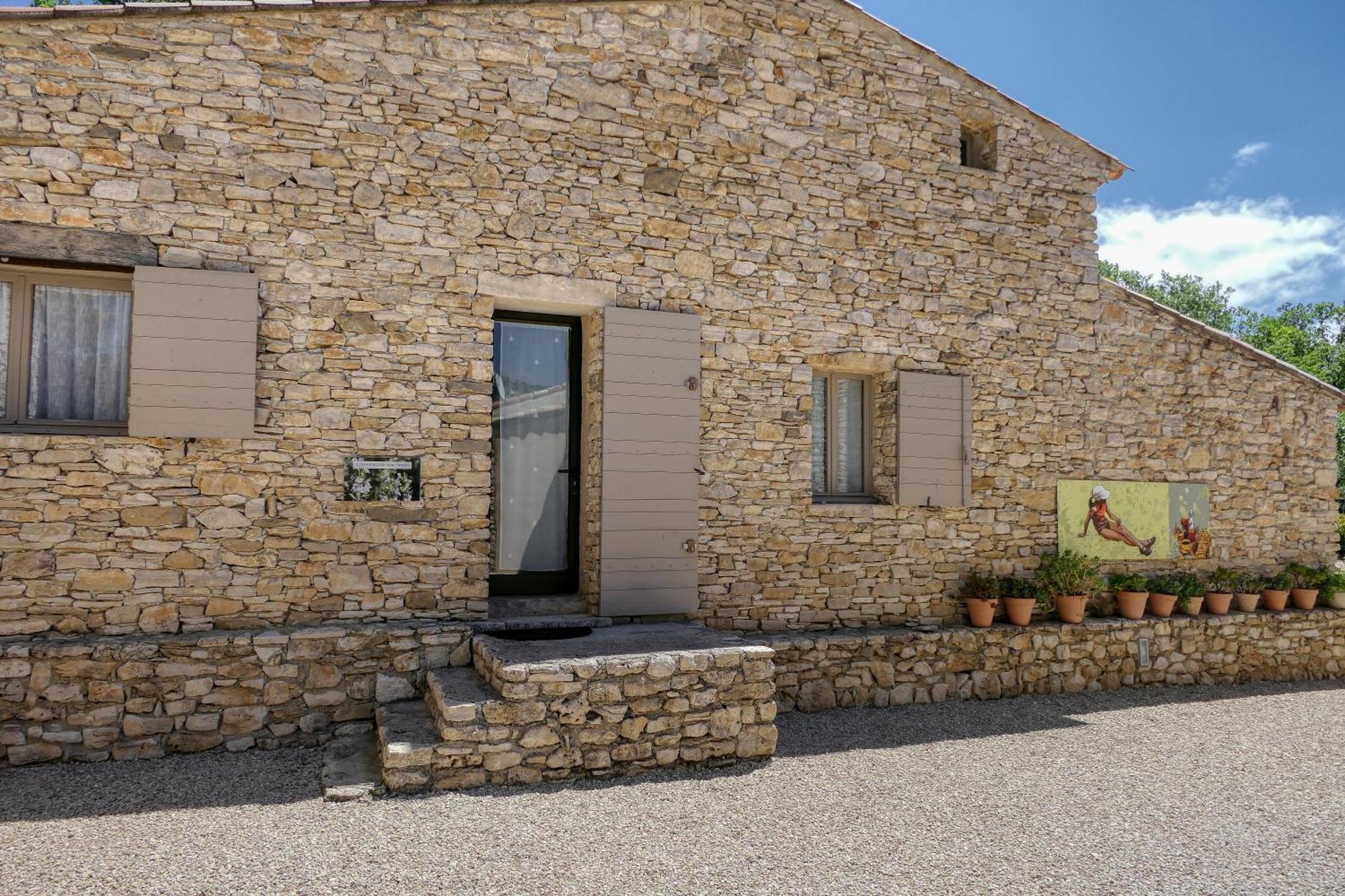 Le Hameau Fleur De Pierres , Chambre , Gite Et Table D'Hotes Murs  Exterior photo